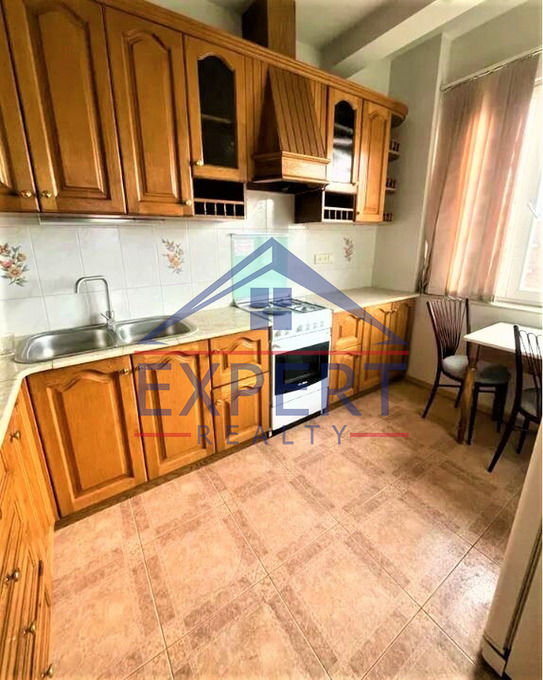 ԿԵՆՏՐՈՆ, ԲԱՂՐԱՄՅԱՆ ՊՈՂՈՏԱ, 2 ՍԵՆՅԱԿ