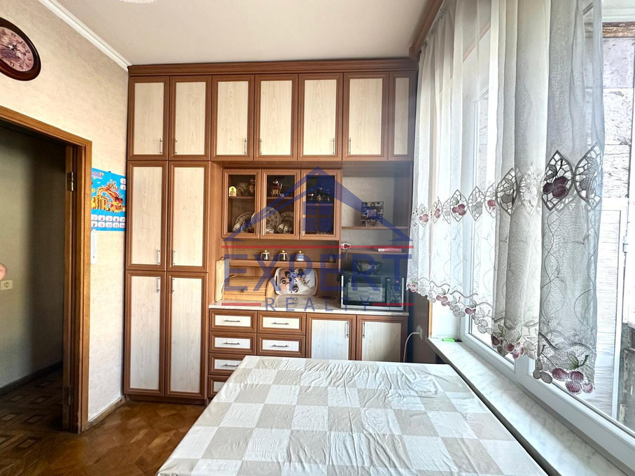 ԱՐԱԲԿԻՐ, ՎԱՂԱՐՇ ՎԱՂԱՐՇՅԱՆ, 4 ՍԵՆՅԱԿ