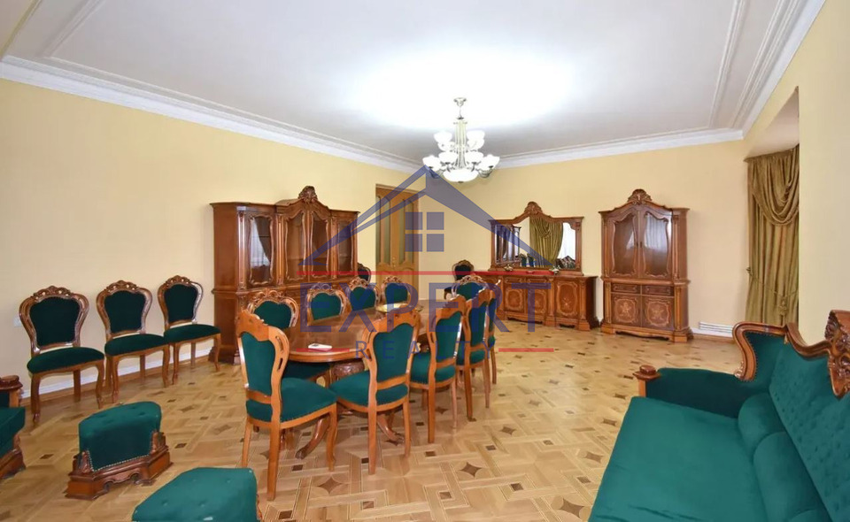 ԿԵՆՏՐՈՆ, ԱԼԵՔ ՄԱՆՈՐԿՅԱՆ, 4 ՍԵՆՅԱԿ
