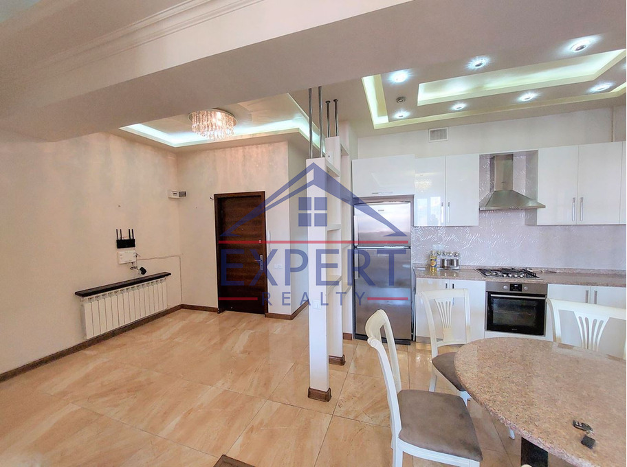 ԴԱՎԹԱՇԵՆ, ԱՆԱՍՏԱՍ ՄԻԿՈՅԱՆ ՓՈՂՈՑ, 3 ՍԵՆՅԱԿ