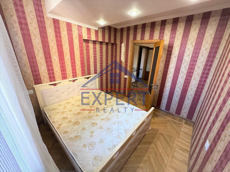 ԿԵՆՏՐՈՆ, ԵՐՎԱՆԴ ՔՈՉԱՐ ՓՈՂՈՑ, 4 ՍԵՆՅԱԿ