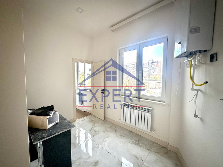 ԿԵՆՏՐՈՆ, ՎԱՐԴԱՆԱՆՑ ՓՈՂՈՑ, 3 ՍԵՆՅԱԿ