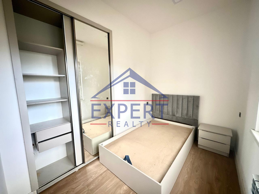 ԿԵՆՏՐՈՆ, ՎԱՐԴԱՆԱՆՑ ՓՈՂՈՑ, 3 ՍԵՆՅԱԿ