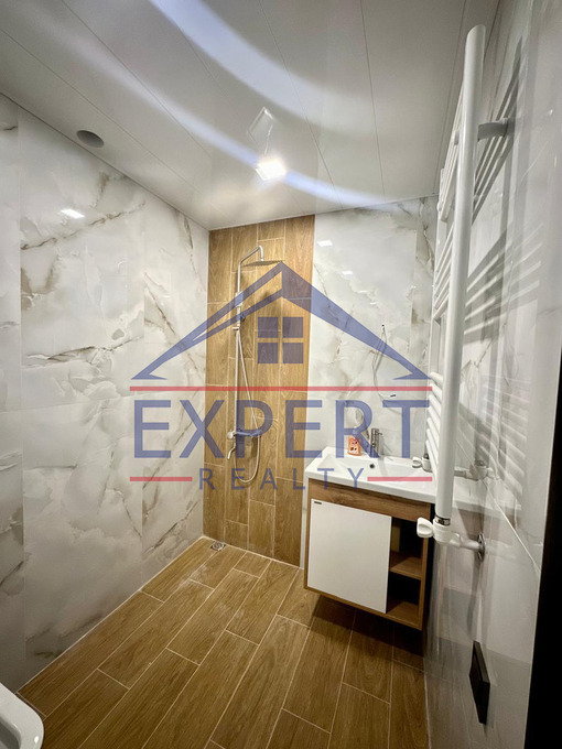 ԿԵՆՏՐՈՆ, ՎԱՐԴԱՆԱՆՑ ՓՈՂՈՑ, 3 ՍԵՆՅԱԿ