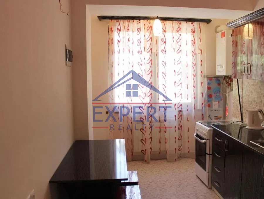 ԿԵՆՏՐՈՆ, ՆԱԼԲԱՆԴՅԱՆ ՓՈՂՈՑ, 2 ՍԵՆՅԱԿ