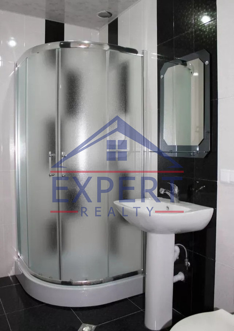 ԿԵՆՏՐՈՆ, ՆԱԼԲԱՆԴՅԱՆ ՓՈՂՈՑ, 2 ՍԵՆՅԱԿ