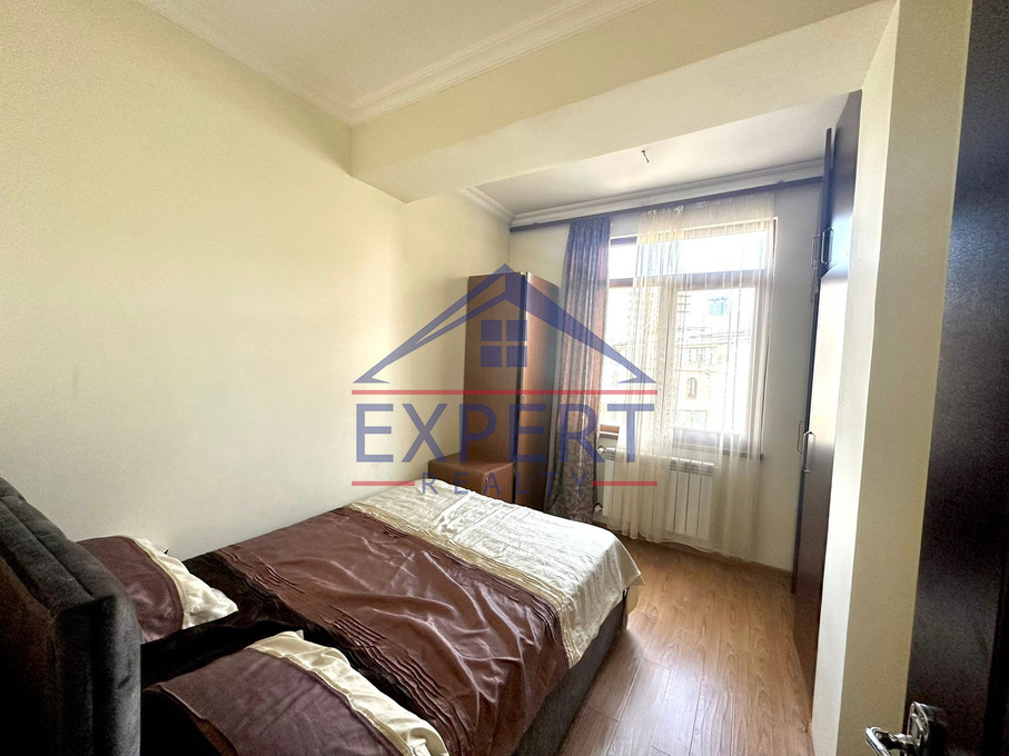 ԱՐԱԲԿԻՐ, ՀՐԱՉՅԱ ՔՈՉԱՐ ՓՈՂՈՑ, 3 ՍԵՆՅԱԿ