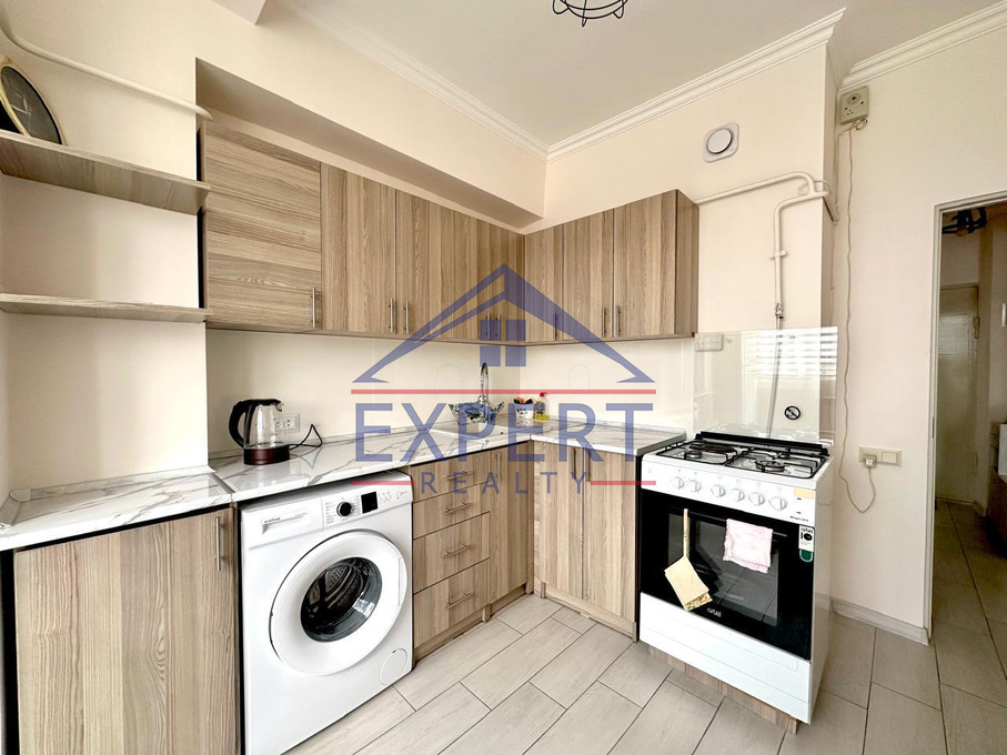 ԱՐԱԲԿԻՐ, ԱՐՄԵՆ ՏԻԳՐԱՆՅԱՆ ՓՈՂՈՑ, 1 ՍԵՆՅԱԿ