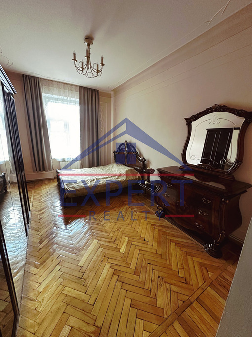 ԿԵՆՏՐՈՆ, ԱԲՈՎՅԱՆ ՓՈՂՈՑ, 2 ՍԵՆՅԱԿ