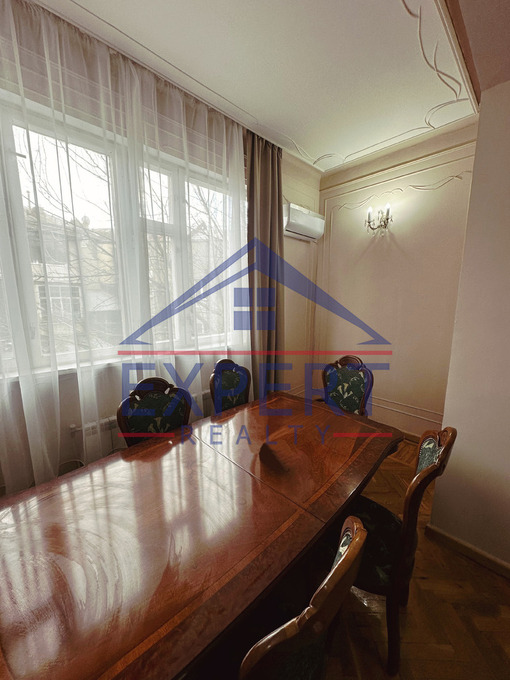 ԿԵՆՏՐՈՆ, ԱԲՈՎՅԱՆ ՓՈՂՈՑ, 2 ՍԵՆՅԱԿ