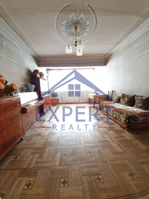 ԱՐԱԲԿԻՐ, ԿՈՄԻՏԱՍԻ ՊՈՂՈՏԱ, 3 ՍԵՆՅԱԿ