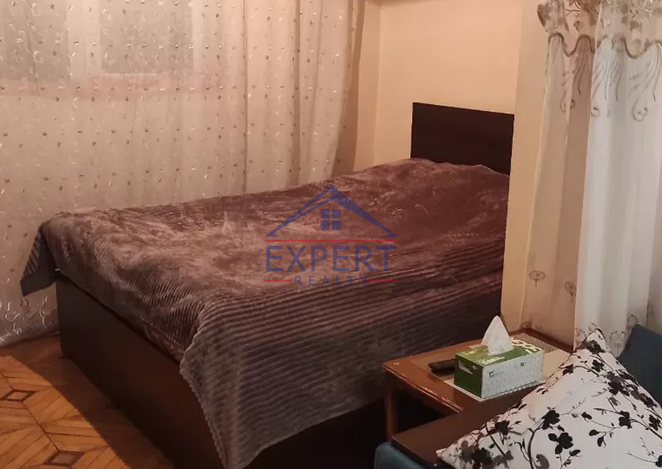 ՇԵՆԳԱՎԻԹ, ՉԵԽՈՎԻ ՓՈՂՈՑ, 2 ՍԵՆՅԱԿ