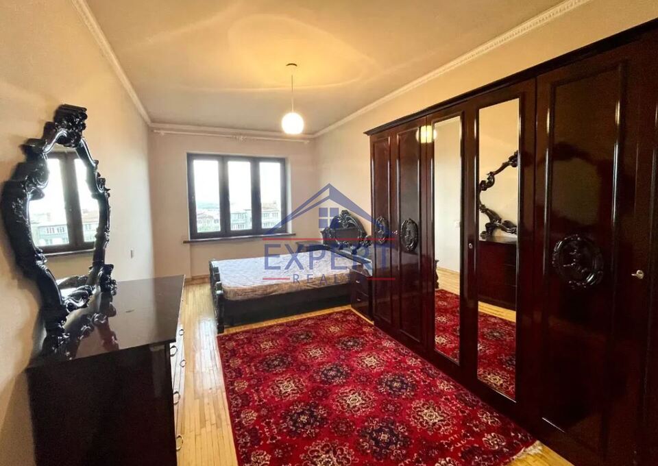 ԱՐԱԲԿԻՐ, ԿՈՄԻՏԱՍԻ ՊՈՂՈՏԱ, 2 ՍԵՆՅԱԿ