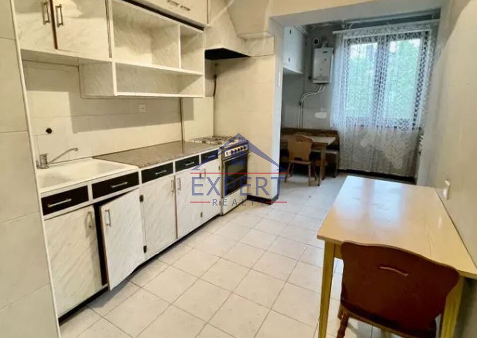 ԱՐԱԲԿԻՐ, ԿՈՄԻՏԱՍԻ ՊՈՂՈՏԱ, 2 ՍԵՆՅԱԿ