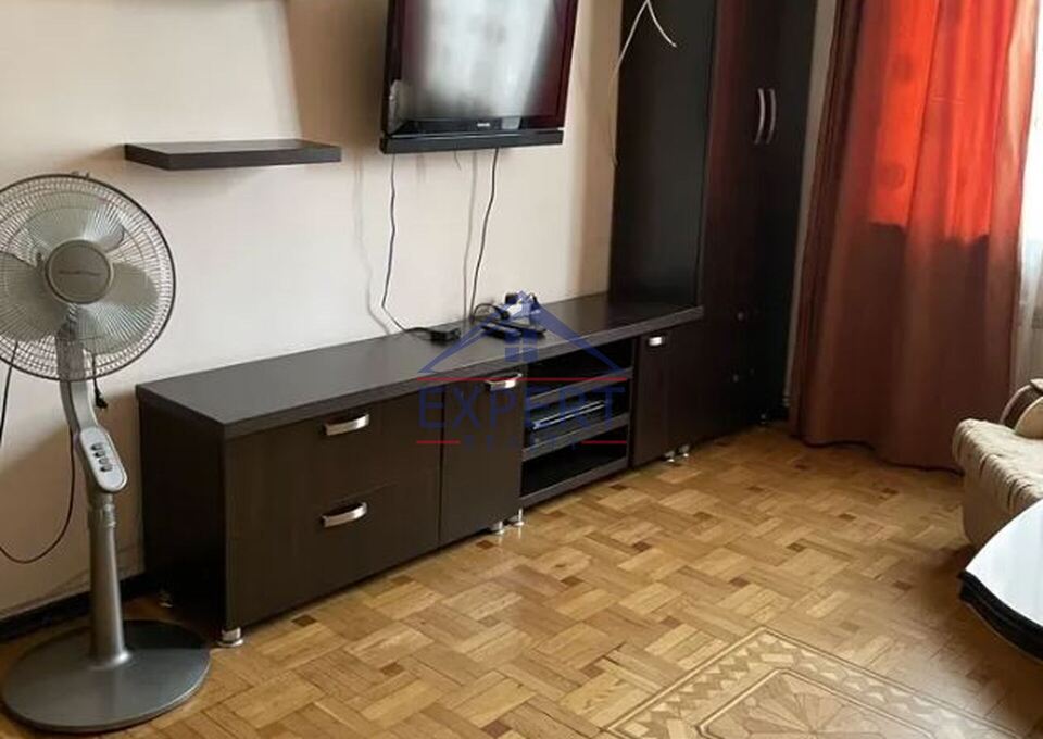 ԱՐԱԲԿԻՐ, ԱԶԱՏՈՒԹՅԱՆ ՊՈՂՈՏԱ, 1 ՍԵՆՅԱԿ