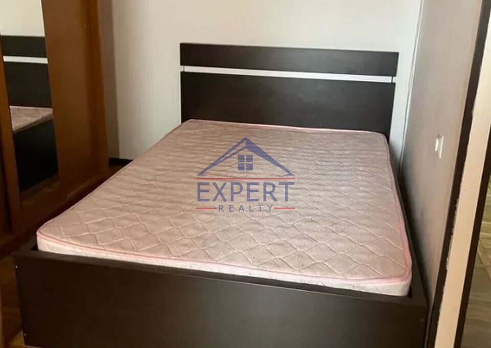 ԱՐԱԲԿԻՐ, ԱԶԱՏՈՒԹՅԱՆ ՊՈՂՈՏԱ, 1 ՍԵՆՅԱԿ