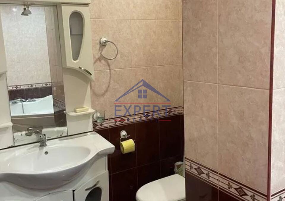 ԿԵՆՏՐՈՆ, ԽՈՐԵՆԱՑԻ ՓՈՂՈՑ, 3 ՍԵՆՅԱԿ