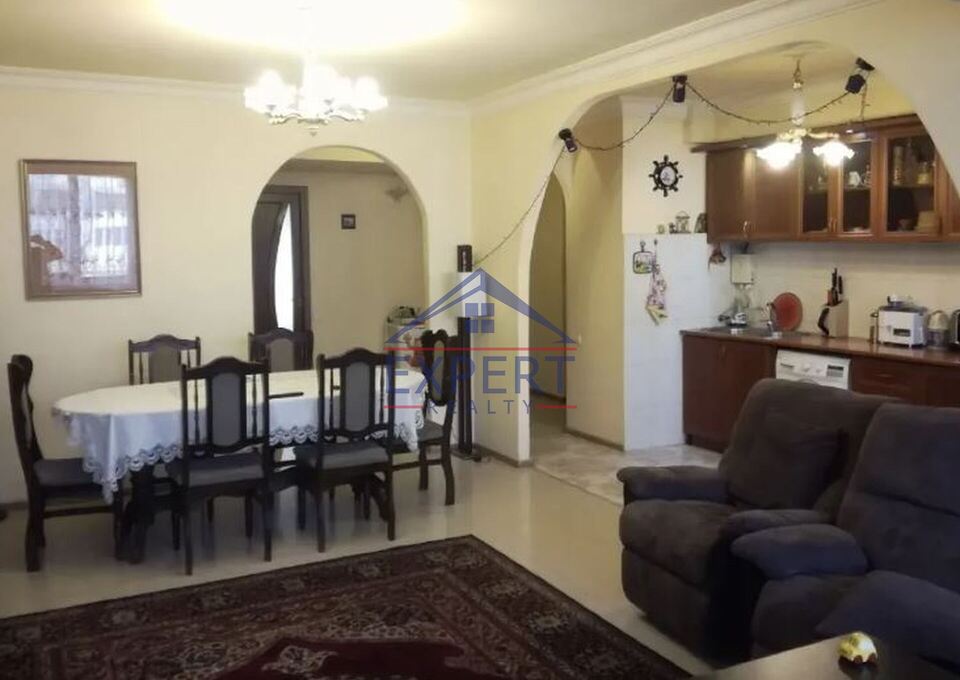 ԿԵՆՏՐՈՆ, ՎԱՐԴԱՆԱՆՑ ՓՈՂՈՑ, 3 ՍԵՆՅԱԿ