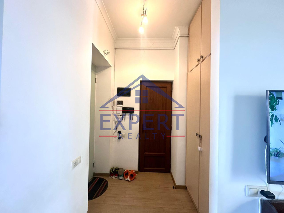 ԿԵՆՏՐՈՆ, ՄԱՇՏՈՑԻ ՊՈՂՈՏԱ, 2 ՍԵՆՅԱԿ