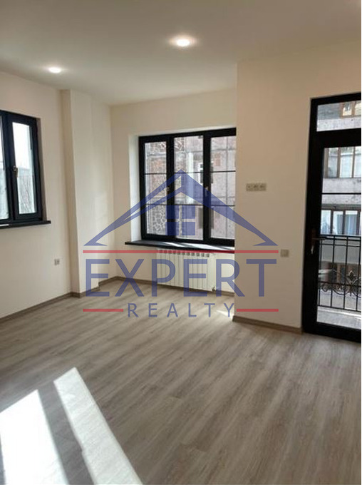 ԱՐԱԲԿԻՐ, ԿՈՄԻՏԱՍԻ ՊՈՂՈՏԱ, 3 ՀԱՐԿ