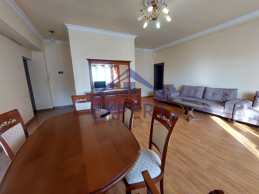 ԿԵՆՏՐՈՆ, ԴԵՄԻՐՃՅԱՆ ՓՈՂՈՑ, 3 ՍԵՆՅԱԿ