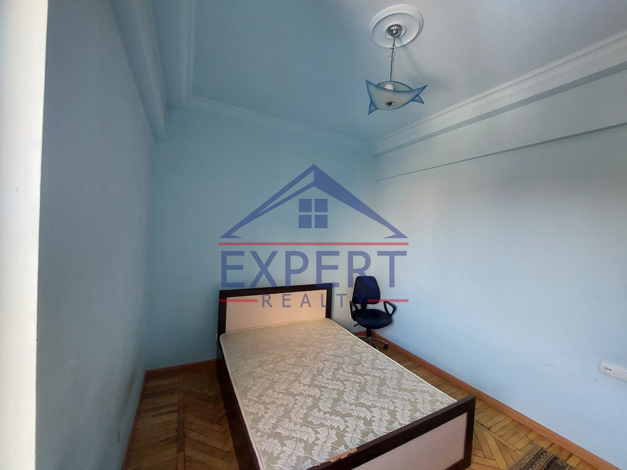 ԿԵՆՏՐՈՆ, ԴԵՄԻՐՃՅԱՆ ՓՈՂՈՑ, 3 ՍԵՆՅԱԿ