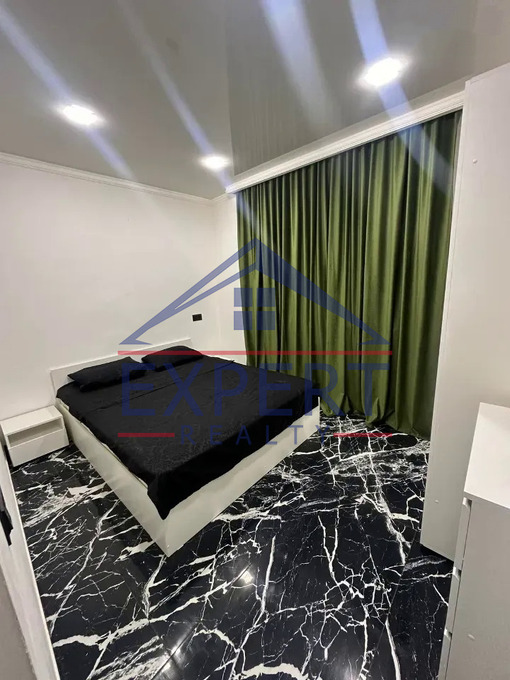 ԿԵՆՏՐՈՆ, ԵՐՎԱՆԴ ՔՈՉԱՐ ՓՈՂՈՑ, 2 ՍԵՆՅԱԿ