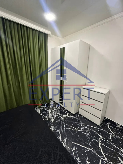 ԿԵՆՏՐՈՆ, ԵՐՎԱՆԴ ՔՈՉԱՐ ՓՈՂՈՑ, 2 ՍԵՆՅԱԿ