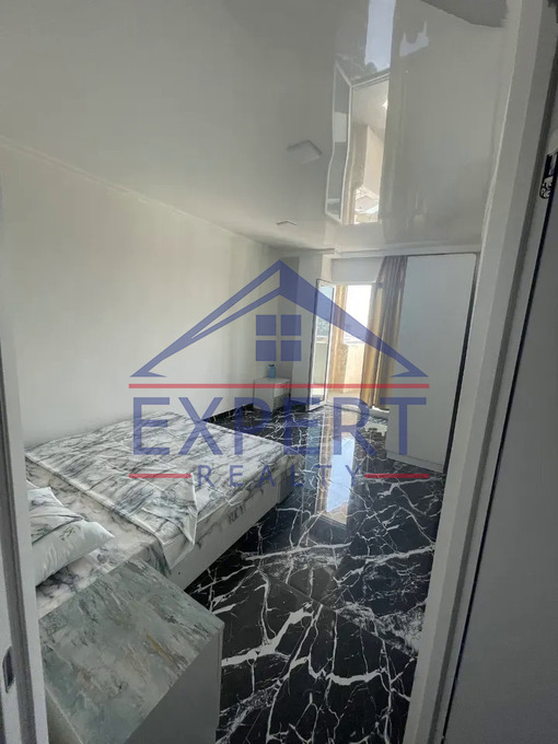 ԿԵՆՏՐՈՆ, ԵՐՎԱՆԴ ՔՈՉԱՐ ՓՈՂՈՑ, 2 ՍԵՆՅԱԿ