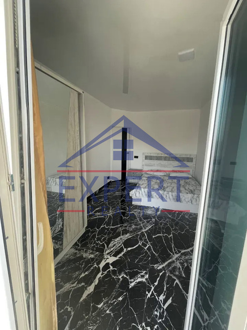 ԿԵՆՏՐՈՆ, ԵՐՎԱՆԴ ՔՈՉԱՐ ՓՈՂՈՑ, 2 ՍԵՆՅԱԿ