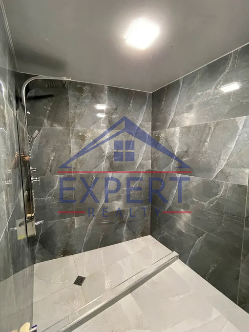 ԿԵՆՏՐՈՆ, ԵՐՎԱՆԴ ՔՈՉԱՐ ՓՈՂՈՑ, 2 ՍԵՆՅԱԿ