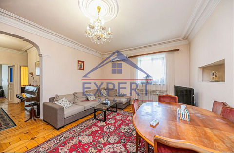 ԿԵՆՏՐՈՆ, ԲՐՅՈՒՍՈՎԻ ՓՈՂՈՑ, 4 ՍԵՆՅԱԿ