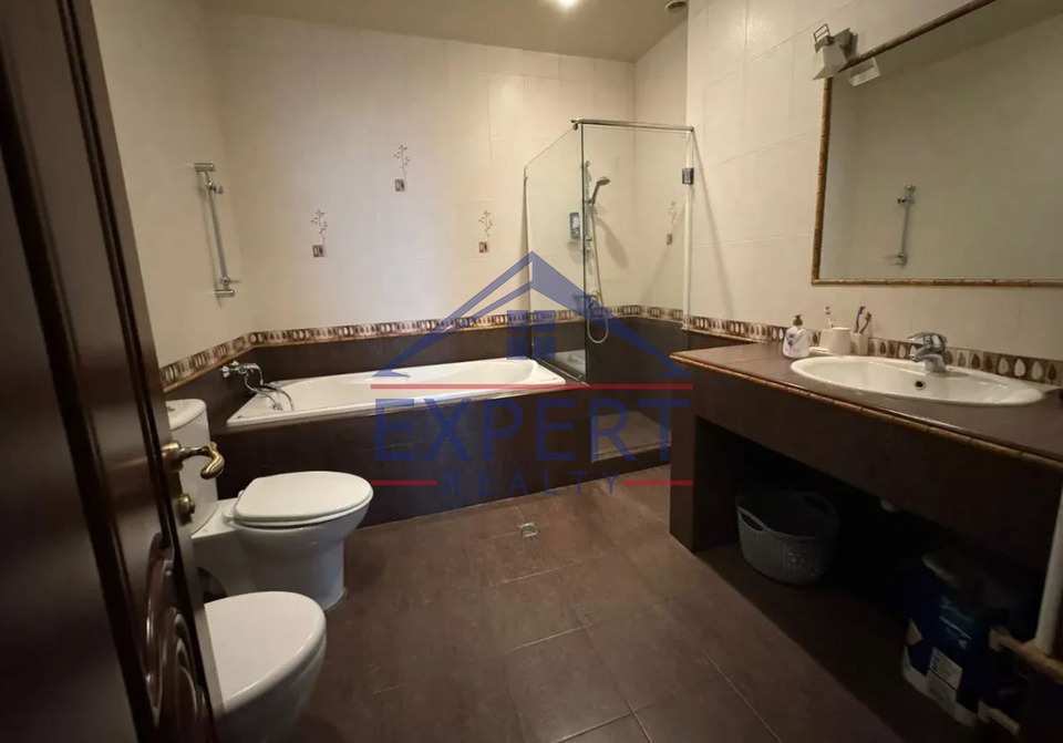 ԿԵՆՏՐՈՆ, ԴԵՐԵՆԻԿ ԴԵՄԻՐՃՅԱՆ, 4 ՍԵՆՅԱԿ