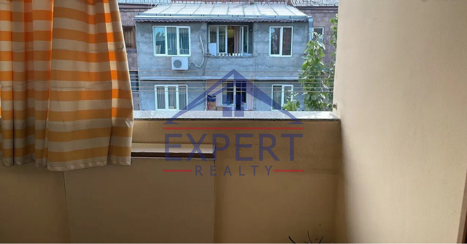 ԱՐԱԲԿԻՐ, ԿՈՄԻՏԱՍ, 3 ՍԵՆՅԱԿ