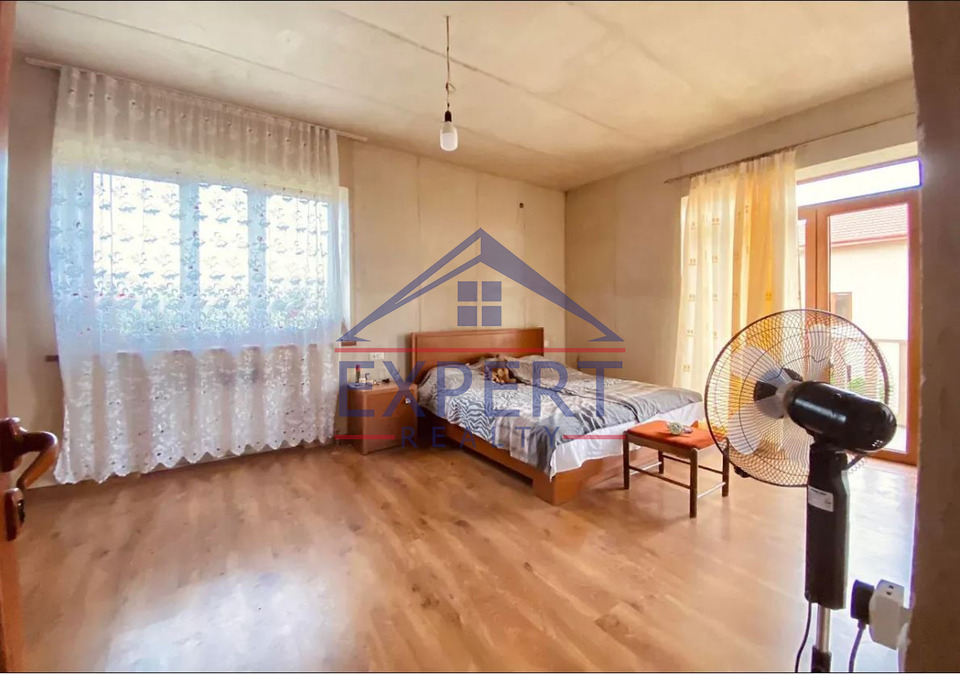 ԱՇՏԱՐԱԿԻ ԽՃՈՒՂԻ 4 ՍԵՆՅԱԿ