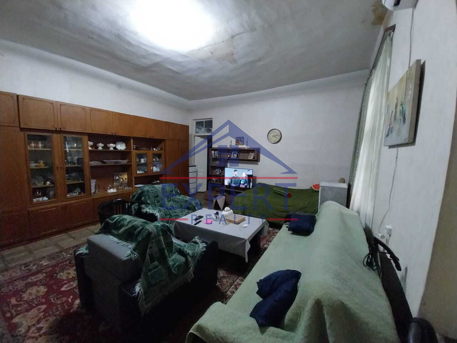 ԿԵՆՏՐՈՆ, ՊԱՐՈՆՅԱՆ, 2 ՍԵՆՅԱԿ