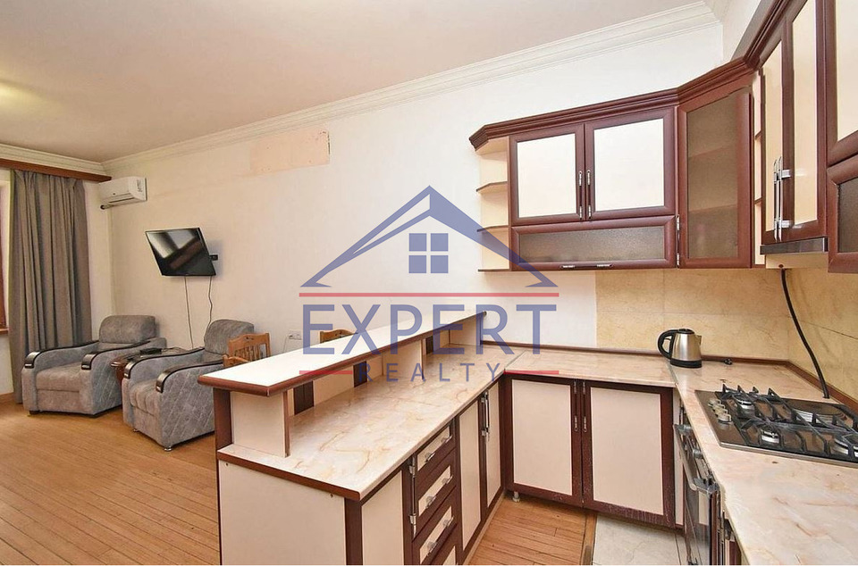 ԿԵՆՏՐՈՆ, ԱՐԳԻՇՏԻ ՓՈՂՈՑ, 3 ՍԵՆՅԱԿ