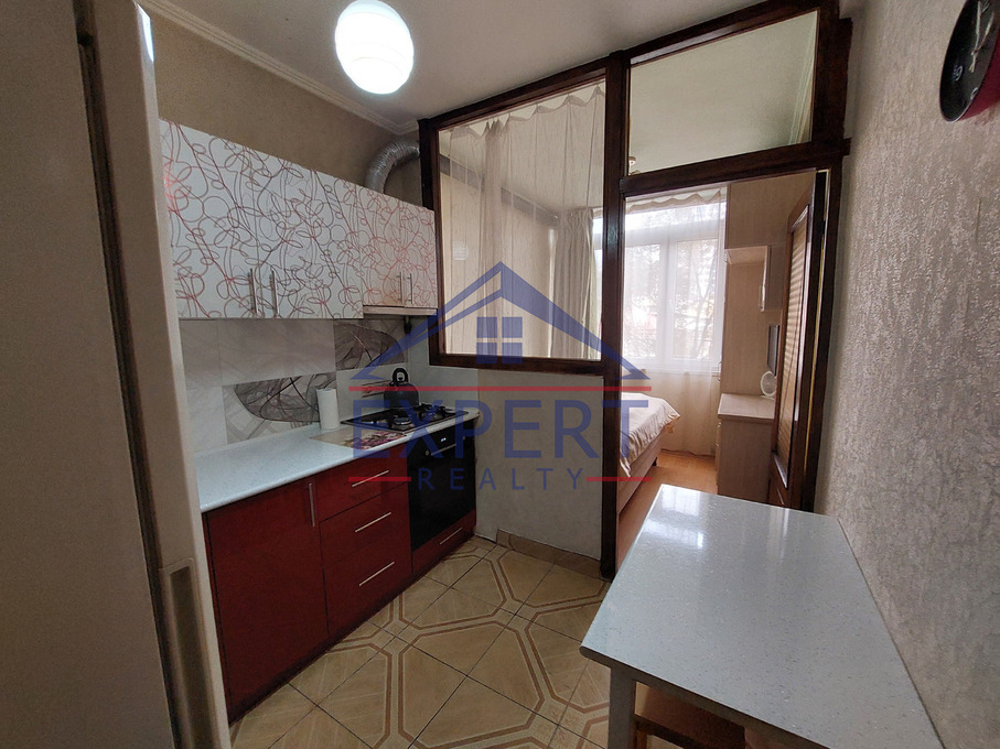 ԿԵՆՏՐՈՆ , ՎԱՐԴԱՆԱՆՑ ՓՈՂՈՑ, 2 ՍԵՆՅԱԿ