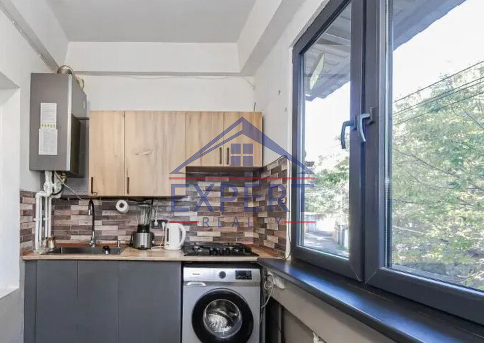 ԱՐԱԲԿԻՐ, ԱՐԱՄ ԽԱՉԱՏՐՅԱՆ, 2 ՍԵՆՅԱԿ