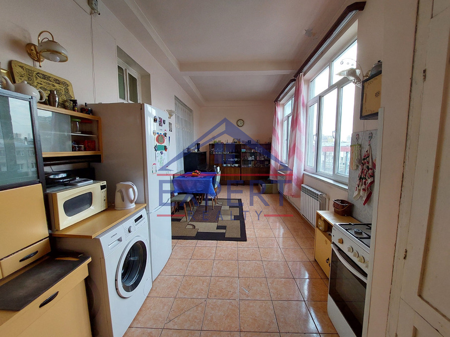 ԿԵՆՏՐՈՆ , ԶԱՔՅԱՆ ՓՈՂՈՑ , 2 ՍԵՆՅԱԿ