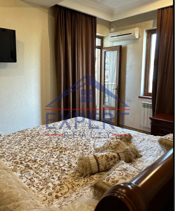 ԱՐԱԲԿԻՐ, ԿԻԵՎՅԱՆ ՓՈՂՈՑ,  3 ՍԵՆՅԱԿ