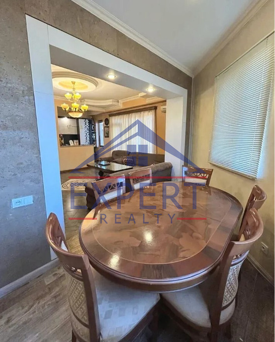 ԱՐԱԲԿԻՐ, ԿԻԵՎՅԱՆ ՓՈՂՈՑ,  3 ՍԵՆՅԱԿ