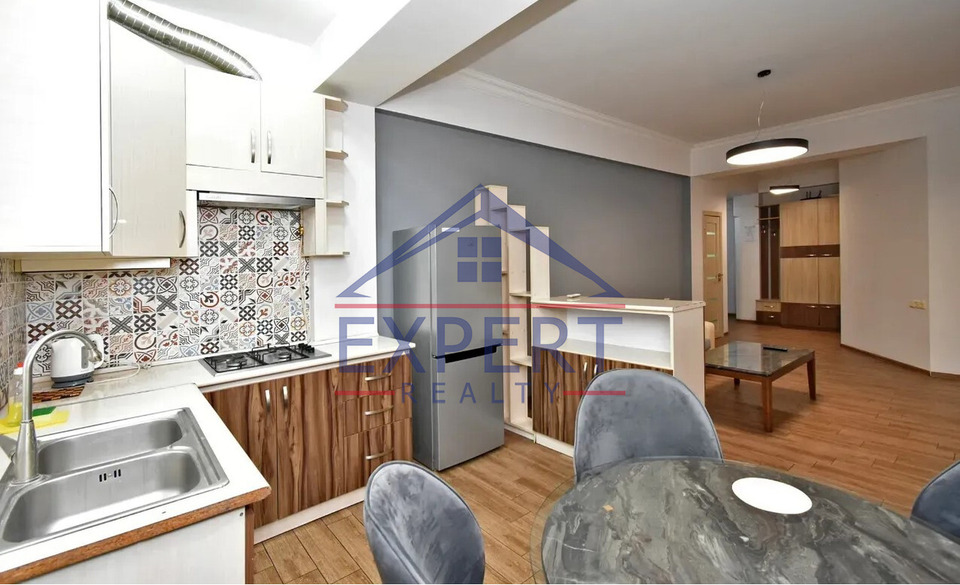 ԿԵՆՏՐՈՆ, ՉԱՅԿՈՎՍԿԻ 3 ՍԵՆՅԱԿ