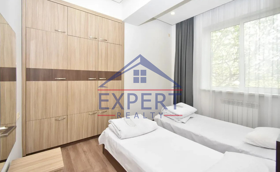 ԿԵՆՏՐՈՆ, ՉԱՅԿՈՎՍԿԻ 3 ՍԵՆՅԱԿ