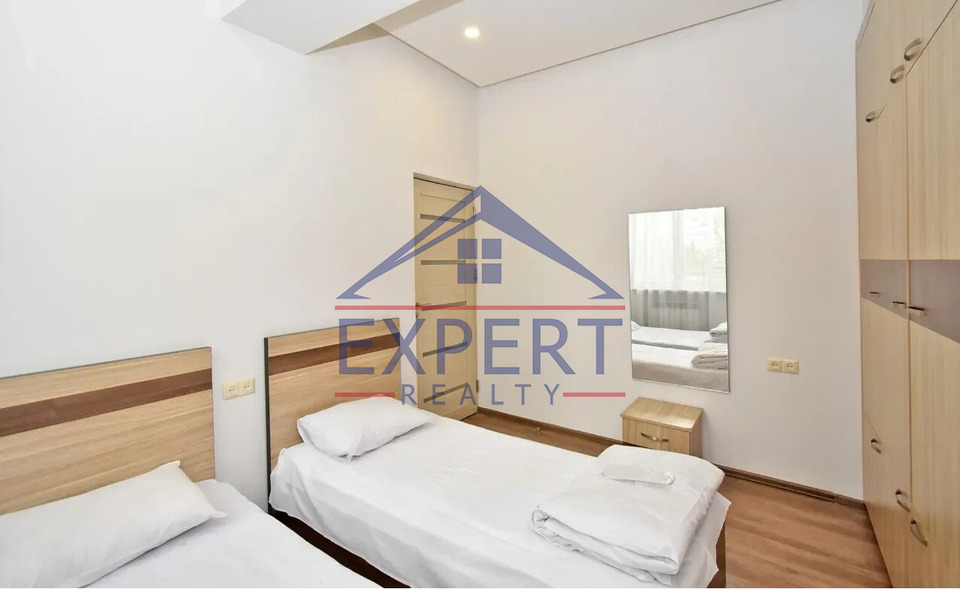 ԿԵՆՏՐՈՆ, ՉԱՅԿՈՎՍԿԻ 3 ՍԵՆՅԱԿ