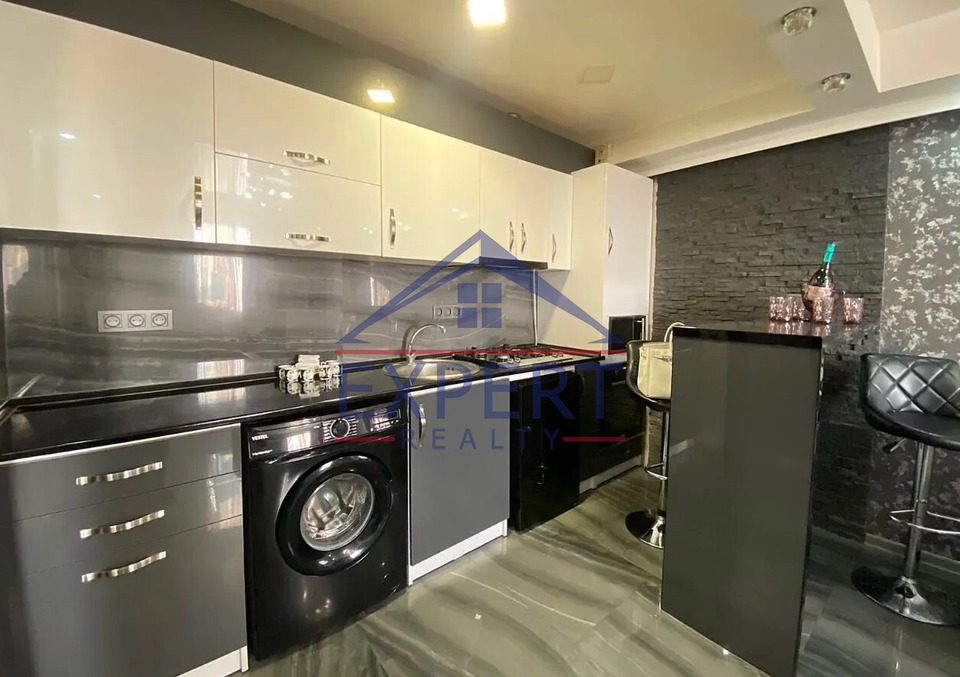 ԿԵՆՏՐՈՆ, ՏԻԳՐԱՆ ՄԵԾԻ ՊՈՂՈՏԱ, 2 ՍԵՆՅԱԿ