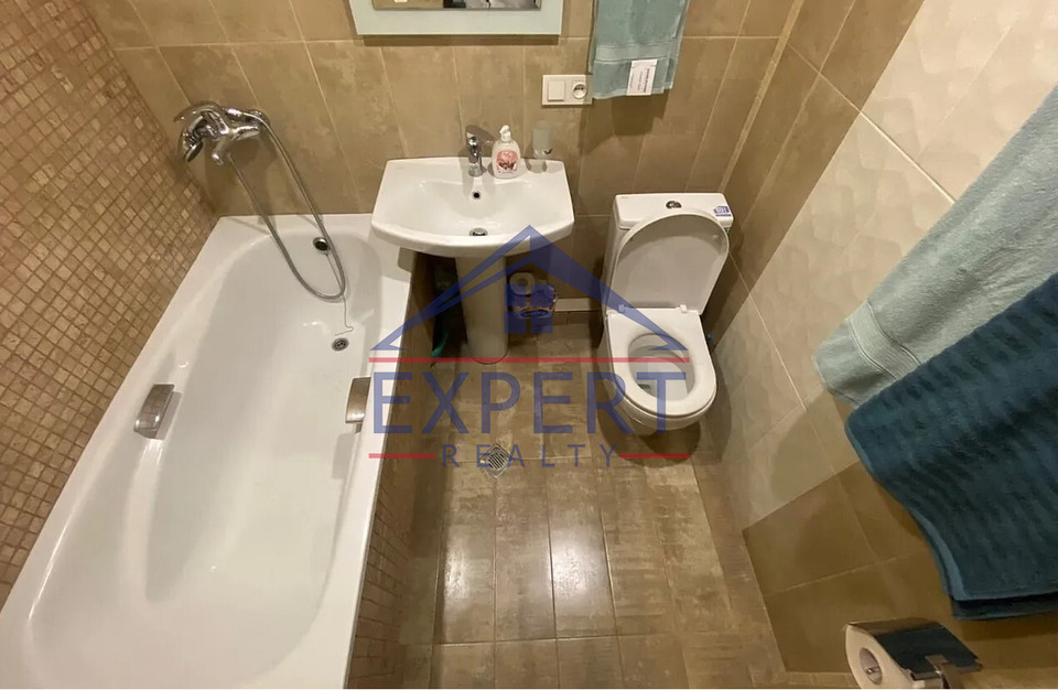 ԿԵՆՏՐՈՆ, ՏԻԳՐԱՆ ՄԵԾԻ ՊՈՂՈՏԱ, 2 ՍԵՆՅԱԿ