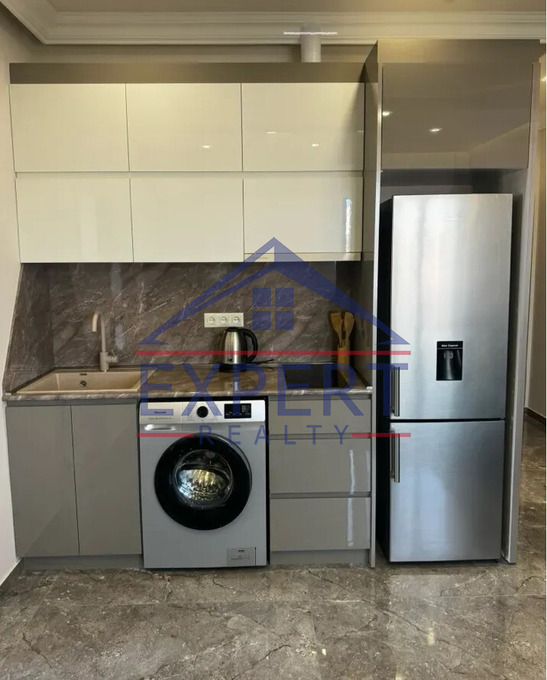 ԿԵՆՏՐՈՆ, ԴԵՐԵՆԻԿ ԴԵՄՐՃՅԱՆ ՓՈՂՈՑ, 2 ՍԵՆՅԱԿ