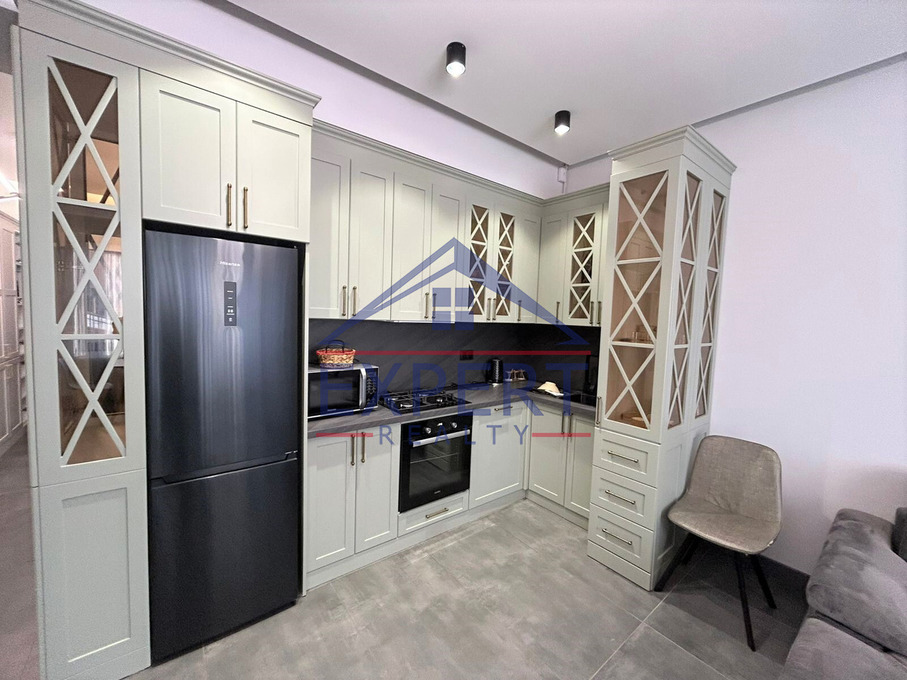 ԿԵՆՏՐՈՆ, ՍԱՅԱԹ-ՆՈՎԱ  3 ՍԵՆՅԱԿ