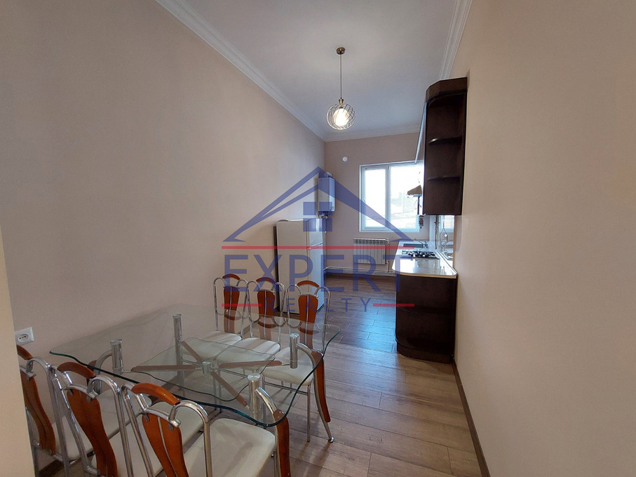 ԿԵՆՏՐՈՆ, ԶԱՐՈԲՅԱՆ ՓՈՂՈՑ, 3 ՍԵՆՅԱԿ